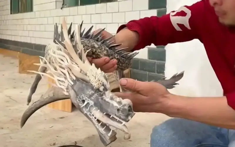 скульптура дракона