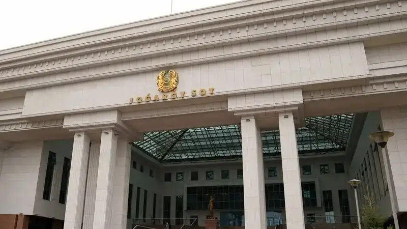 Жоғары соттың 4 судьясы қызметінен босатылды