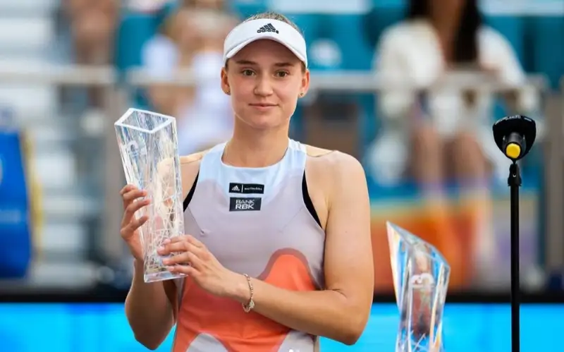 Елена Рыбакина