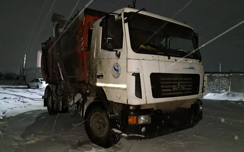 угнал мусоровоз