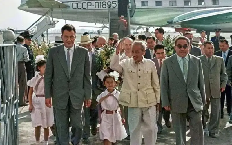 Meetings of Ho Chi Minh with Dinmukhammed Kunayev and Kanysh Satpayev