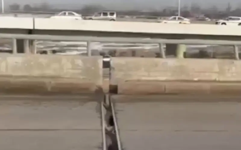  эстакада по проспекту Райымбека в Алматы