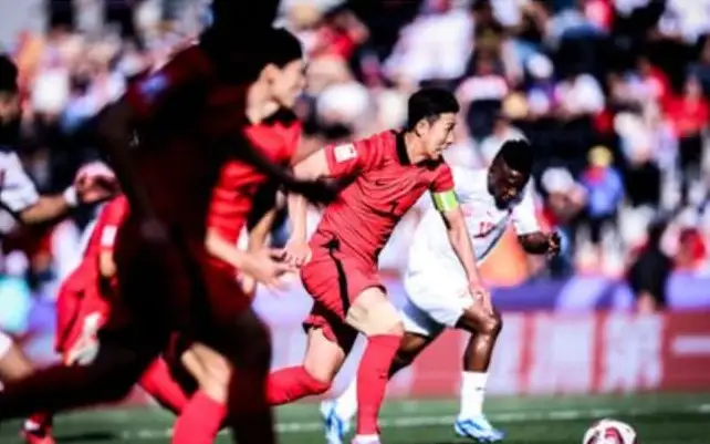 Fýtboldan Azııa kýbogy: Ońtústik Koreıa quramasy Bahreındi jeńdi