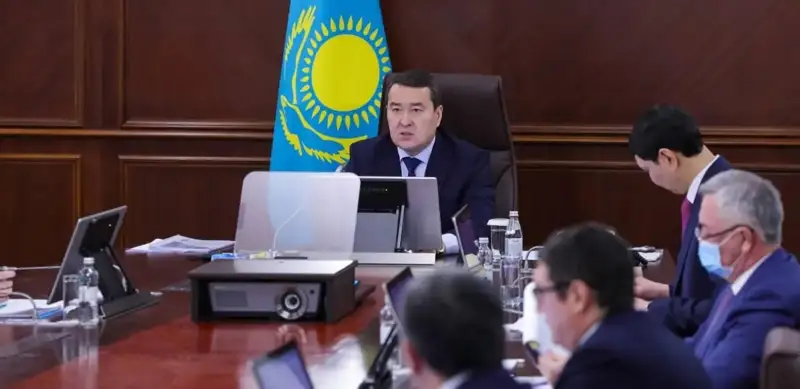 Алихан Смаилов