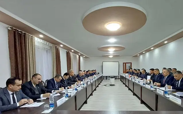 Кыргызстан и Таджикистан