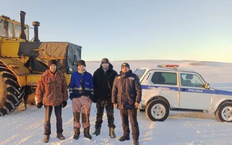 Четыре дня в степи провели рыбаки, пока их не спас акмолинский полицейский
