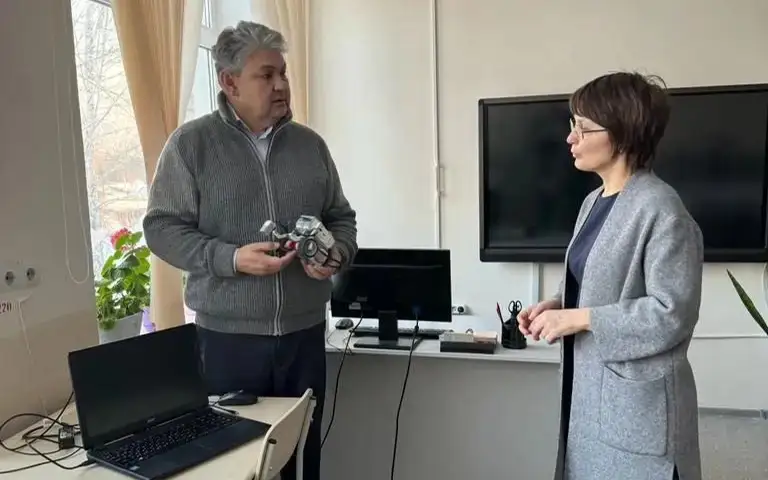 Школу посетил аким ВКО Ермек Кошербаев.