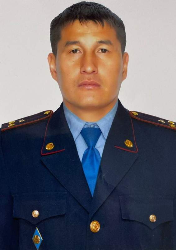 участковый инспектор отдела полиции Аршалынского района Асылхан Омаров.