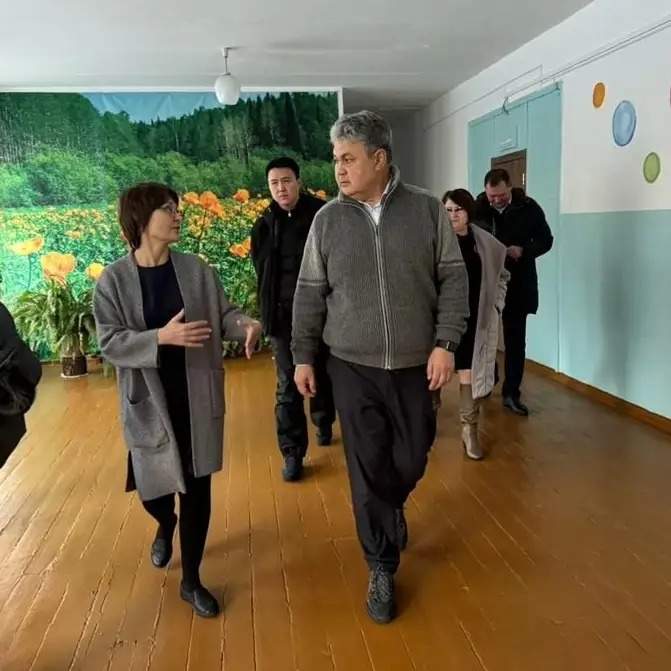 Школу посетил аким ВКО Ермек Кошербаев. Школу посетил аким ВКО Ермек Кошербаев.