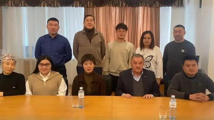 卓勒达斯别科夫学院与中国新炫机电公司签署合作备忘录