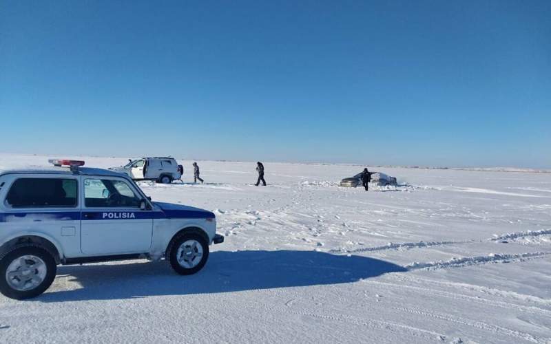 Четыре дня в степи провели рыбаки, пока их не спас акмолинский полицейский