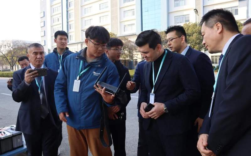 农业部代表团与中方企业达成无人机技术合作备忘录 农业部代表团与中方企业达成无人机技术合作备忘录