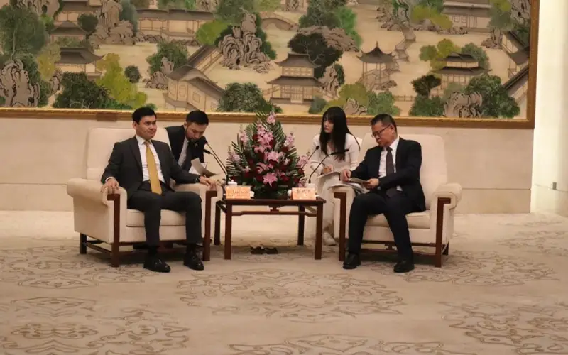 农业部代表团与中方企业达成无人机技术合作备忘录