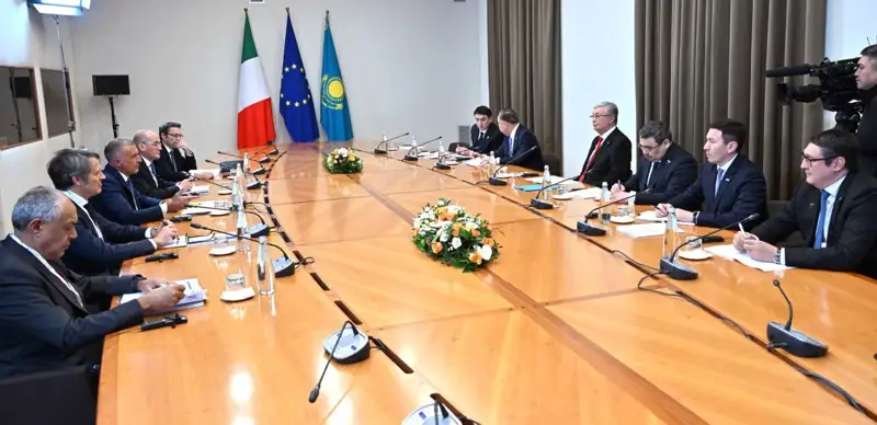 Президент РК принял главного операционного директора компании Eni