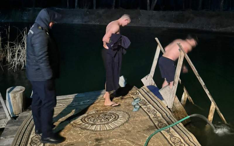 Свыше 1 200 жамбылцев окунулись в водные источники в Крещенскую ночь
