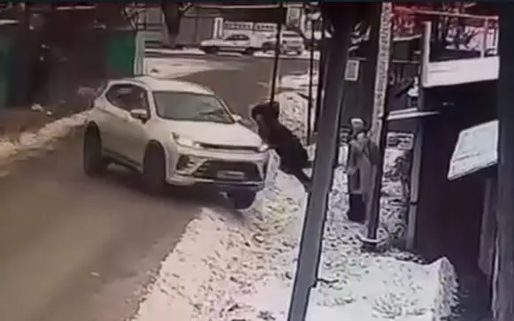 көлік қақты