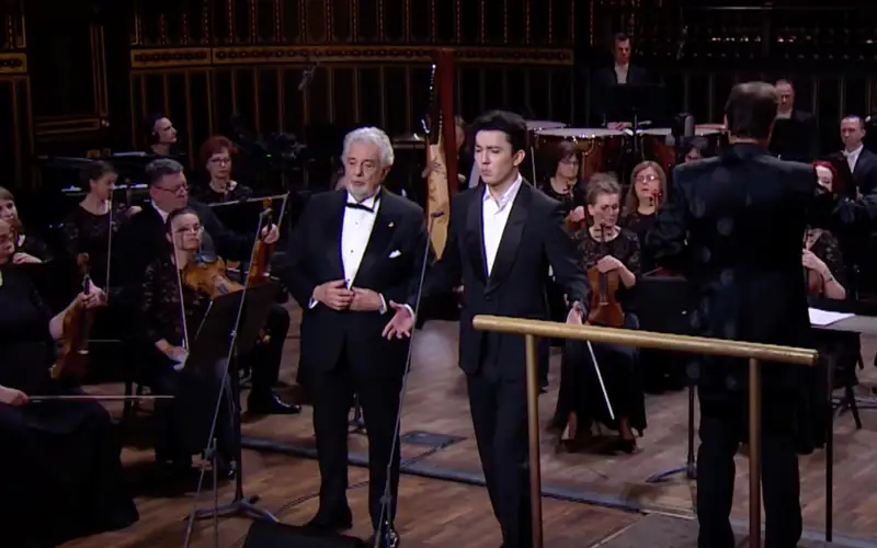 Димаш Кудайберген спел дуэтом с Пласидо Доминго