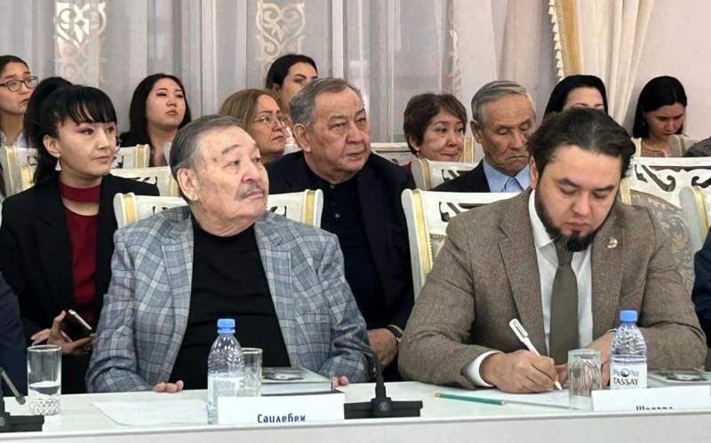  В Астане презентовали книги о Темирбеке Жургенове