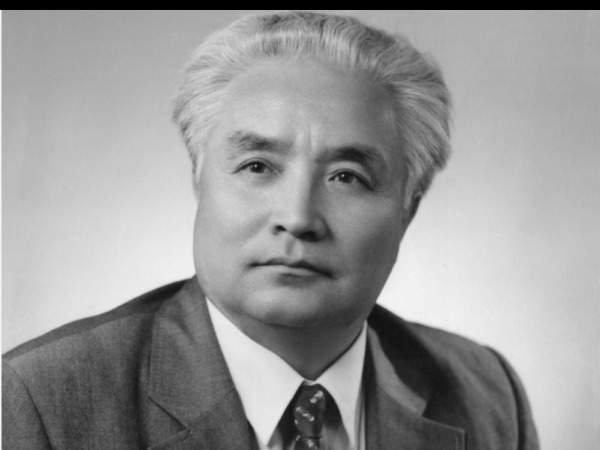 САЛЫКОВ Какимбек Салыкович САЛЫКОВ Какимбек Салыкович