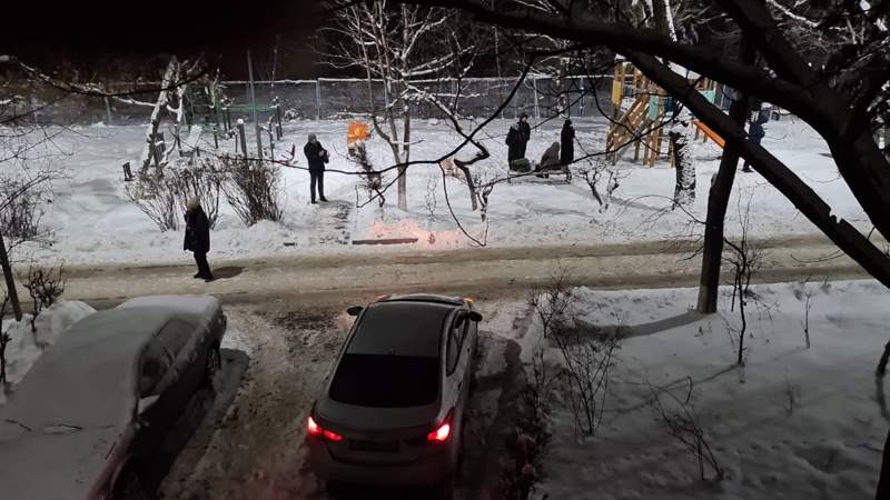В Алматы землетрясение. Люди вышли во дворы