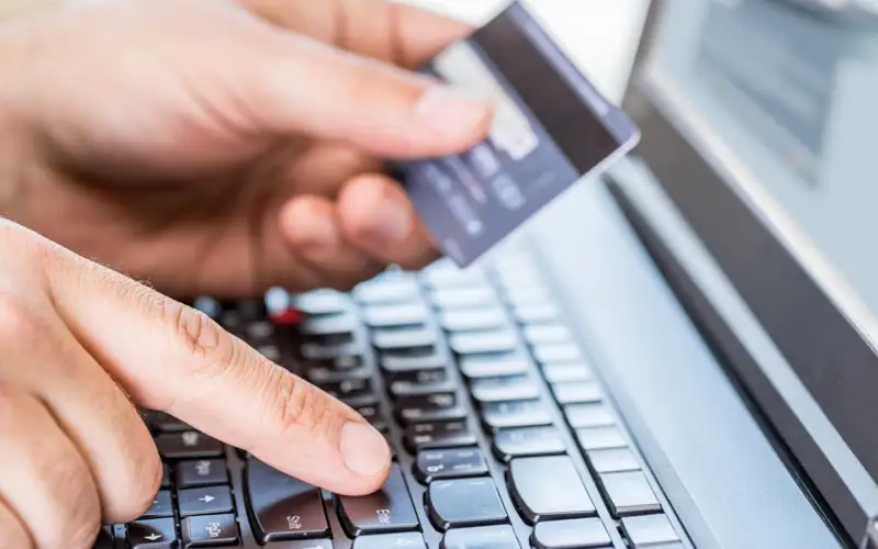 Каждому казахстанцу положено от 100 тысяч тенге – фейк