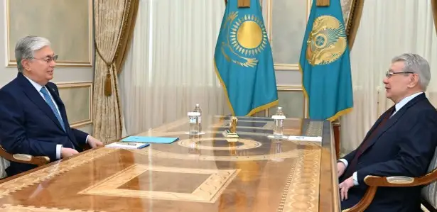 Президент РК принял известного государственного деятеля Икрама Адырбекова