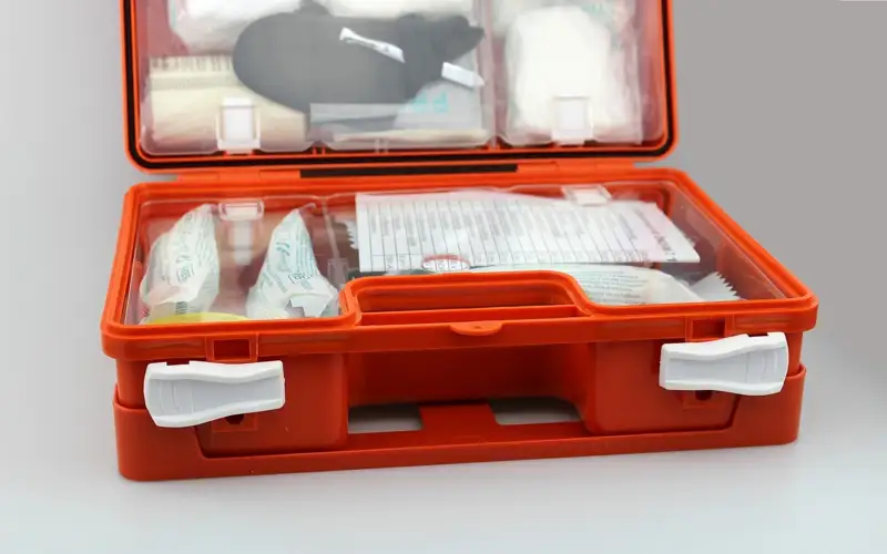 аптечка и тревожный чемоданчик