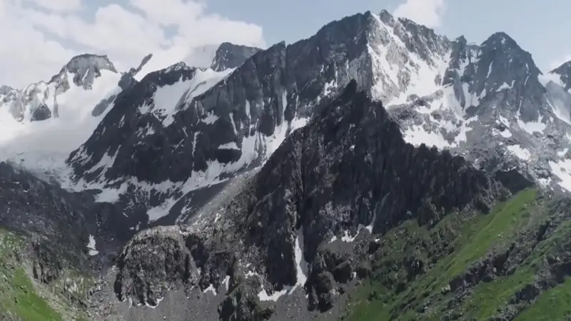 горы в Кыргызстане