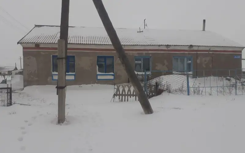 Дом подарили нуждающейся семье в одном из сёл Карагандинской области