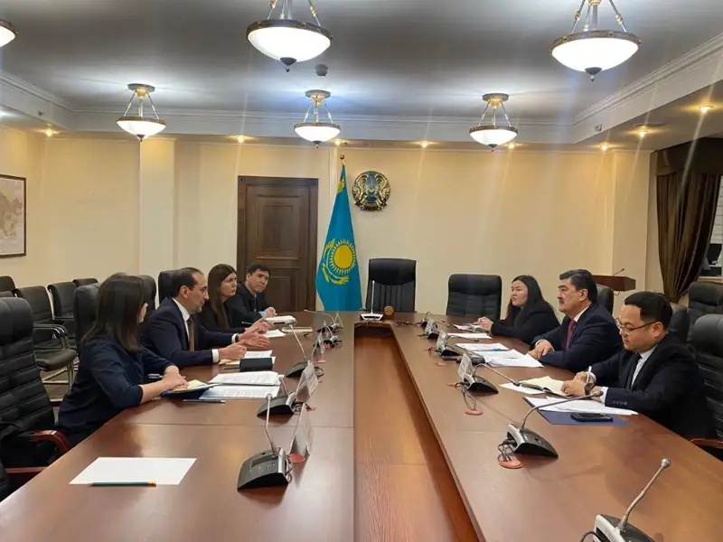 Minister of Ecology of Kazakhstan Yerlan Nyssanbayev meets WB's Country Manager for Kazakhstan and Turkmenistan Andrei Mikhnev