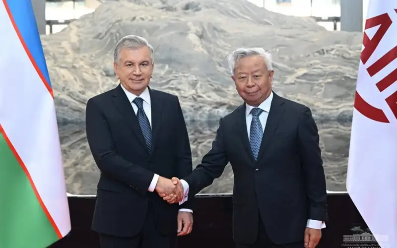 AIIB, Uzbekistan discuss further strategic partnership expansion.