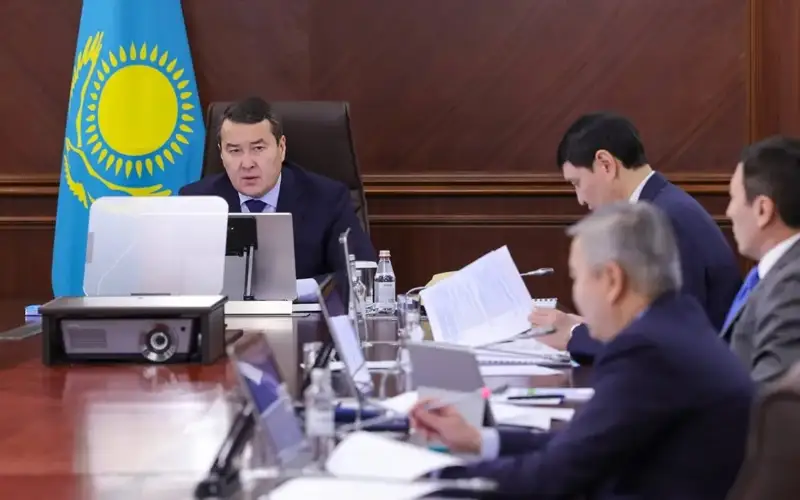 Алихан Смаилов