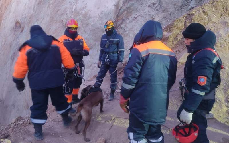 На «Майкаинзолото» спасатели на 3 метра приблизились к предполагаемой точке нахождения автобуса На «Майкаинзолото» спасатели на 3 метра приблизились к предполагаемой точке нахождения автобуса