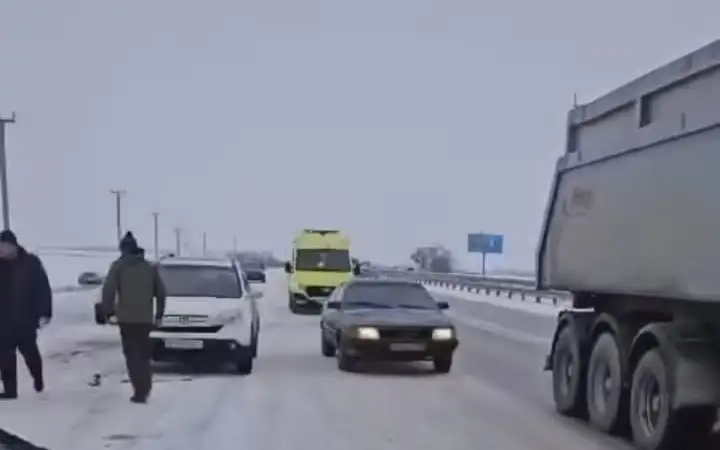 Массовое ДТП произошло на трассе Алматы - Конаев