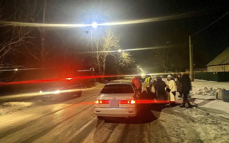 Ребенок попал под колеса автомобиля в Семее