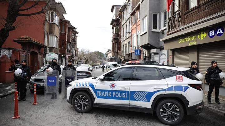 Орыс веб-камера порно Әнші Максимнің стриптизін көріңіз