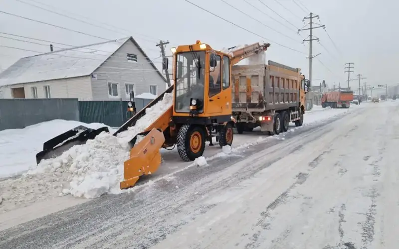 Свыше 44 тысяч кубометров снега вывезли из столицы за ночь