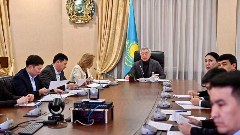 заместитель Премьер-министра Серик Жумангарин на совещании по стабилизации цен на социально значимые продукты питания заместитель Премьер-министра Серик Жумангарин на совещании по стабилизации цен на социально значимые продукты питания