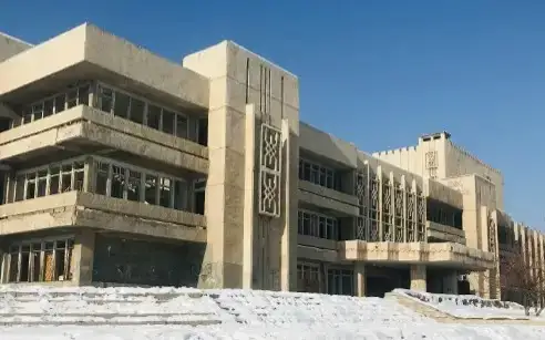 Дворец «Фосфорник» в Шымкенте