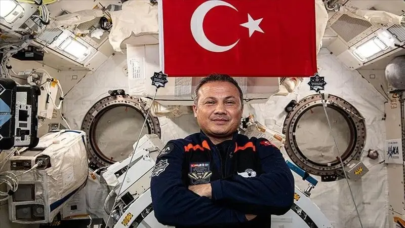 1st Turkish astronaut conducts 'message' experiment in space