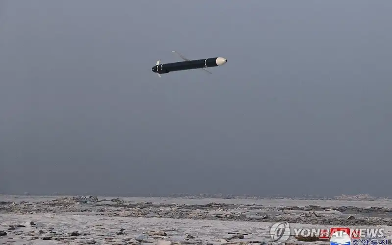朝鲜向西部海域发射多枚巡航导弹