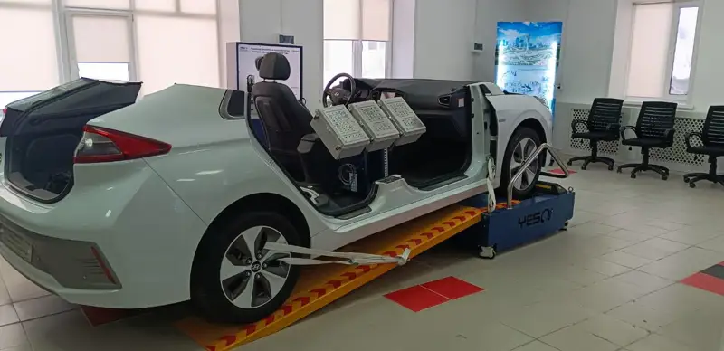 Тренинг-центр по обслуживанию электромобилей и гибридных авто открыли в Кокшетау