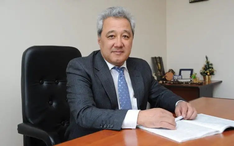 хирург высшей категории Абай Макишев