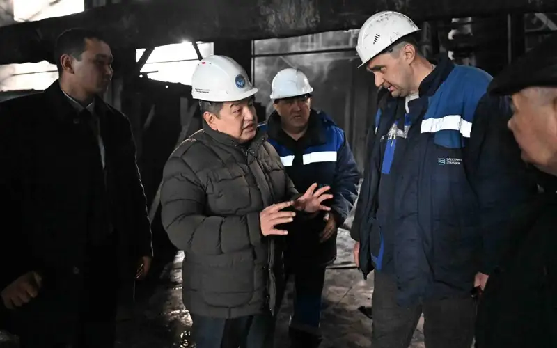 Акылбек Жапаров 