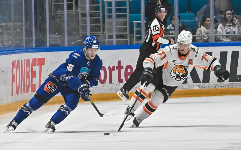 «Барыс» проиграл седьмой подряд матч в КХЛ