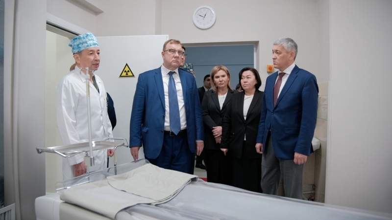Два новых центра для лечения онкобольных открыли в Караганде Два новых центра для лечения онкобольных открыли в Караганде