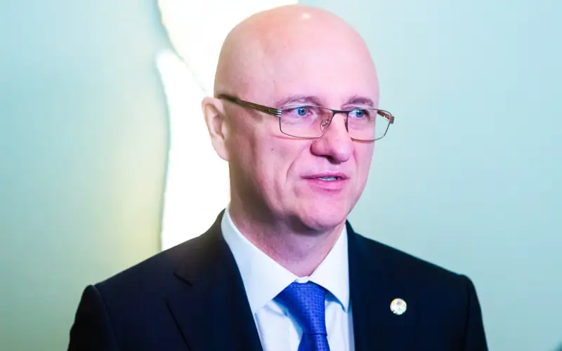 роман скляр