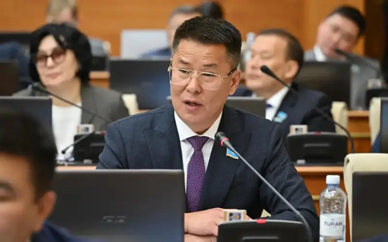 ءادىل جۇبانوۆ