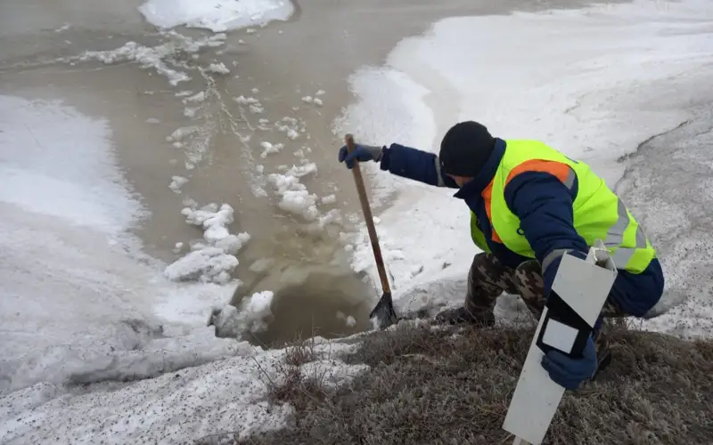 Опасность перелива устранили на дорогах в Павлодарской области