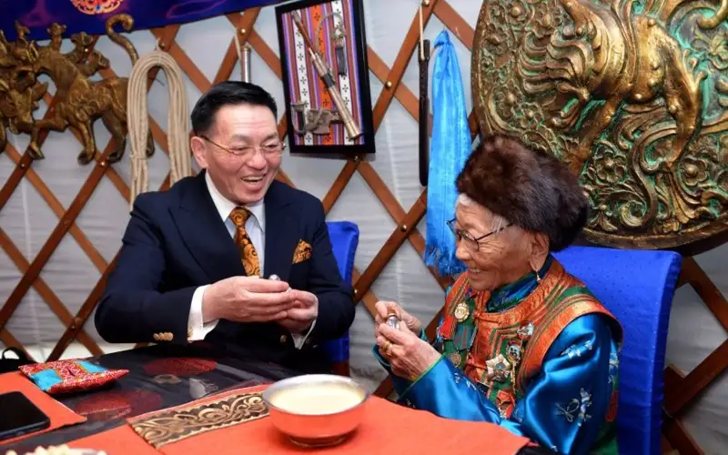 130 человек в возрасте 100 лет и старше живут в Монголии 